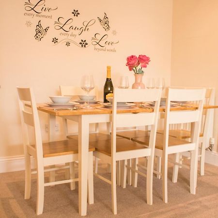 Stunning 3 Double Bedroom Apartment - *Town Centre / Near Beach* Berwick Upon Tweed Exteriör bild