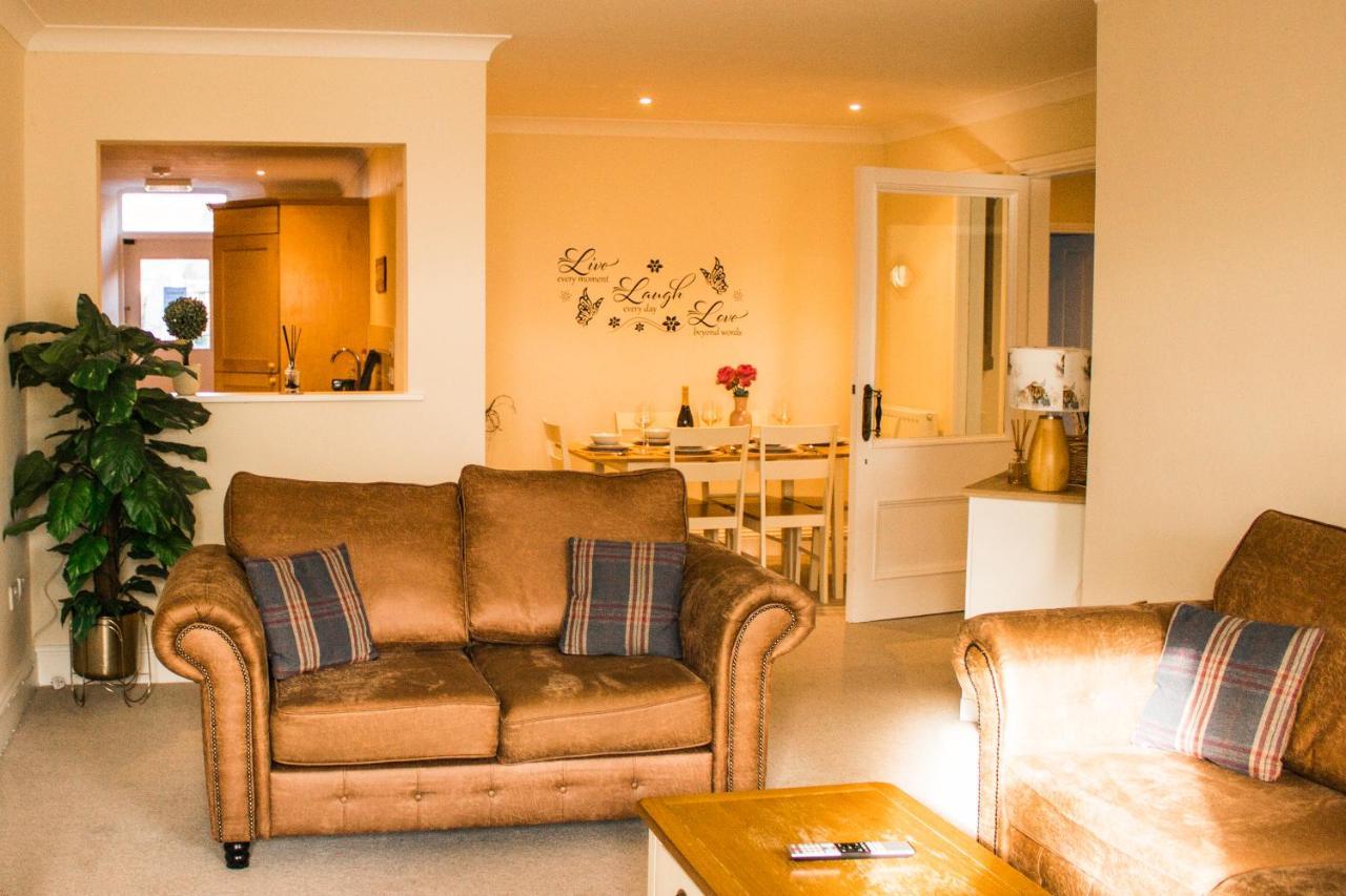 Stunning 3 Double Bedroom Apartment - *Town Centre / Near Beach* Berwick Upon Tweed Exteriör bild