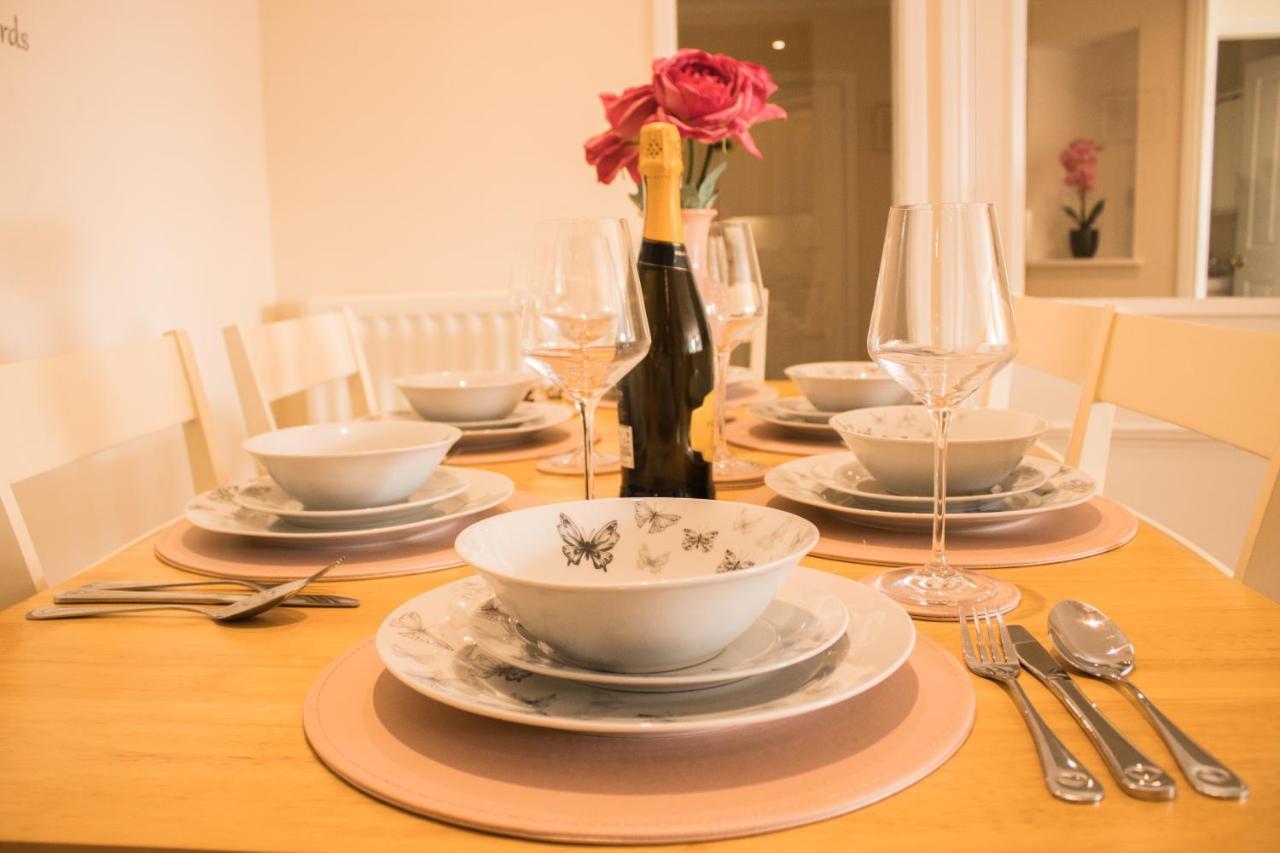 Stunning 3 Double Bedroom Apartment - *Town Centre / Near Beach* Berwick Upon Tweed Exteriör bild